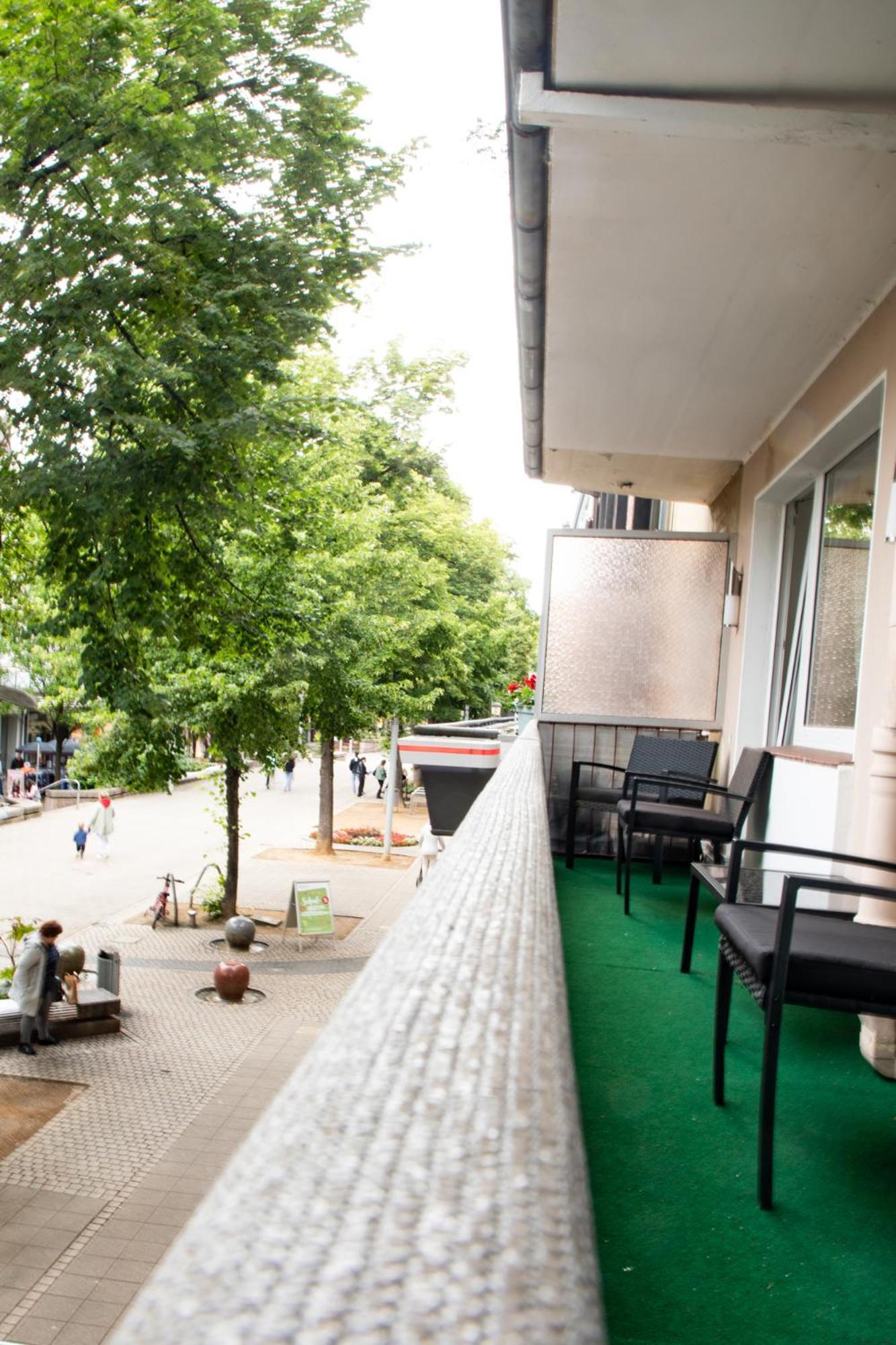 Me Living Bad Pyrmont Innenstadt 10 Meter Balkon ภายนอก รูปภาพ