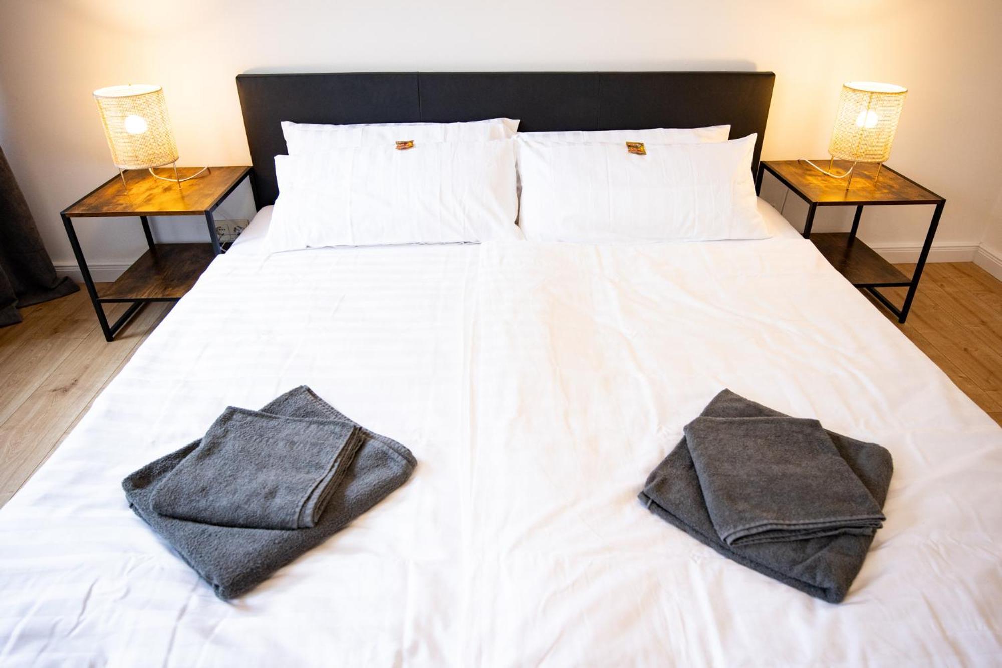 Me Living Bad Pyrmont Innenstadt 10 Meter Balkon ภายนอก รูปภาพ