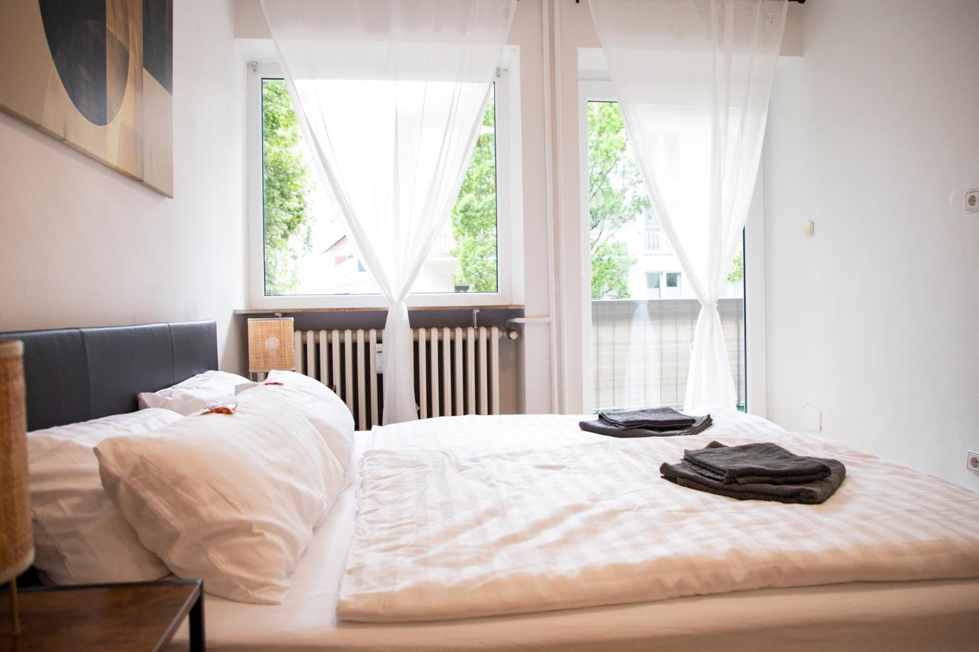 Me Living Bad Pyrmont Innenstadt 10 Meter Balkon ภายนอก รูปภาพ